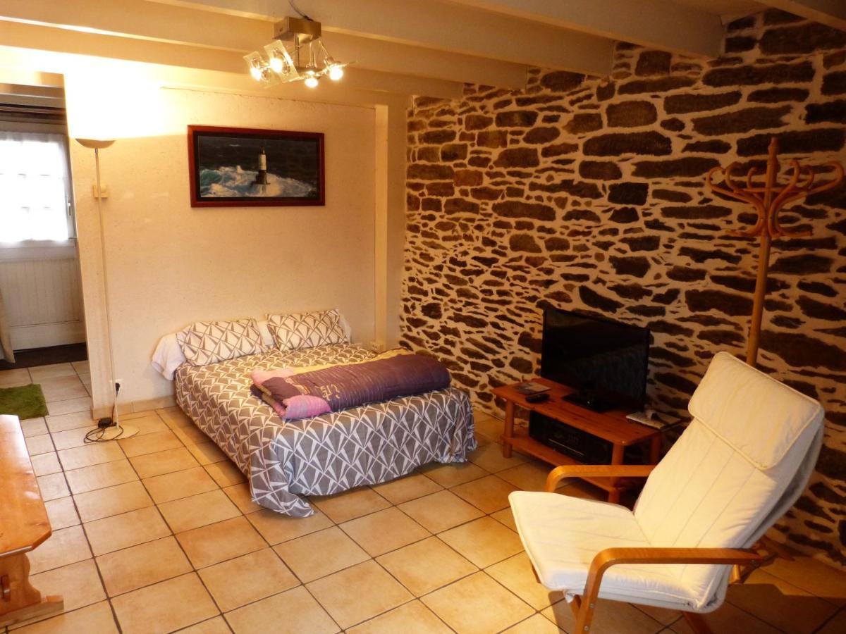 Gite De Caractere Lopérec Extérieur photo
